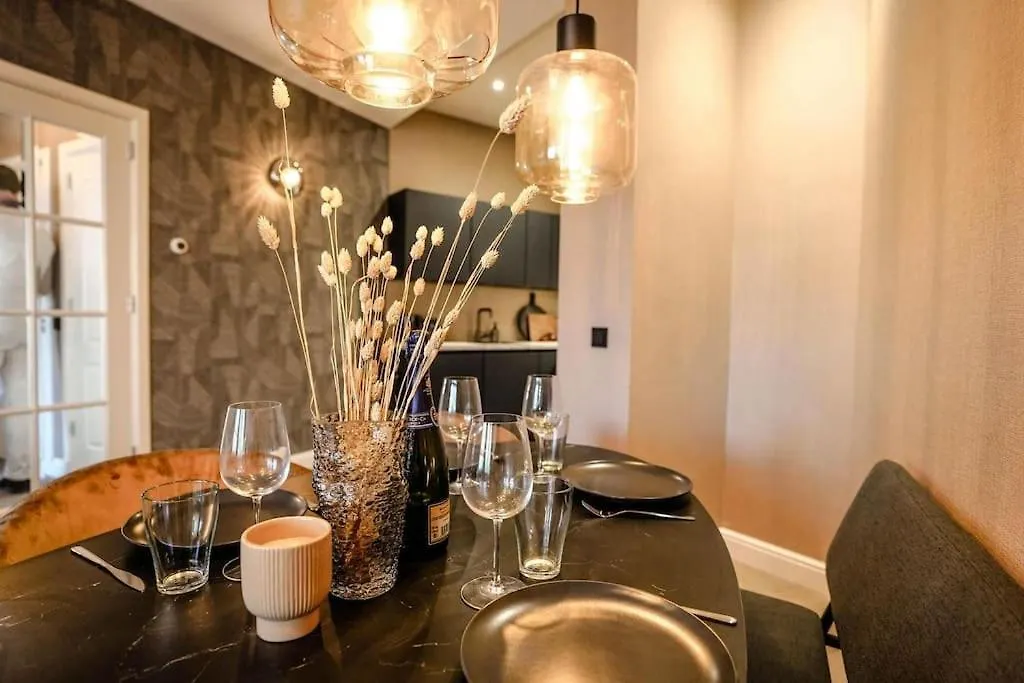 Haya Beachhouse - King The Hague Apartment