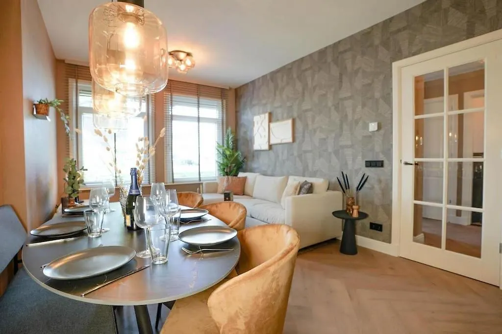 Haya Beachhouse - King The Hague